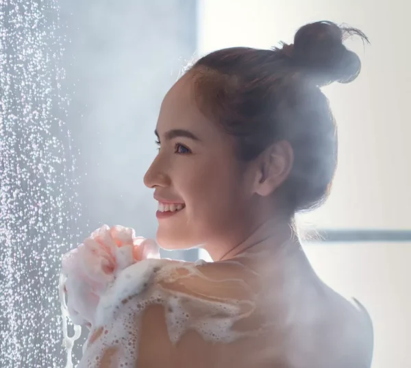 li-woman-taking-shower-pdp
